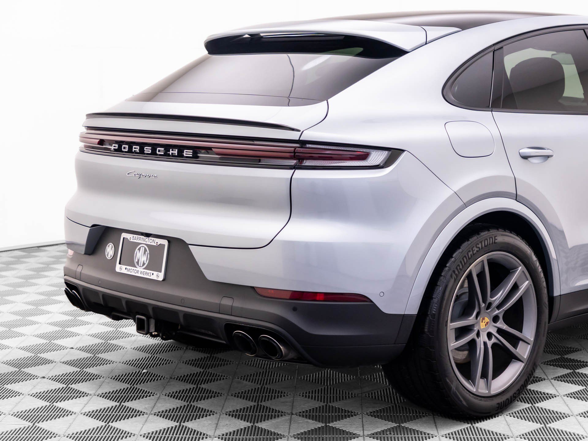 Certified 2024 Porsche Cayenne Coupe AWD/4WD image 36