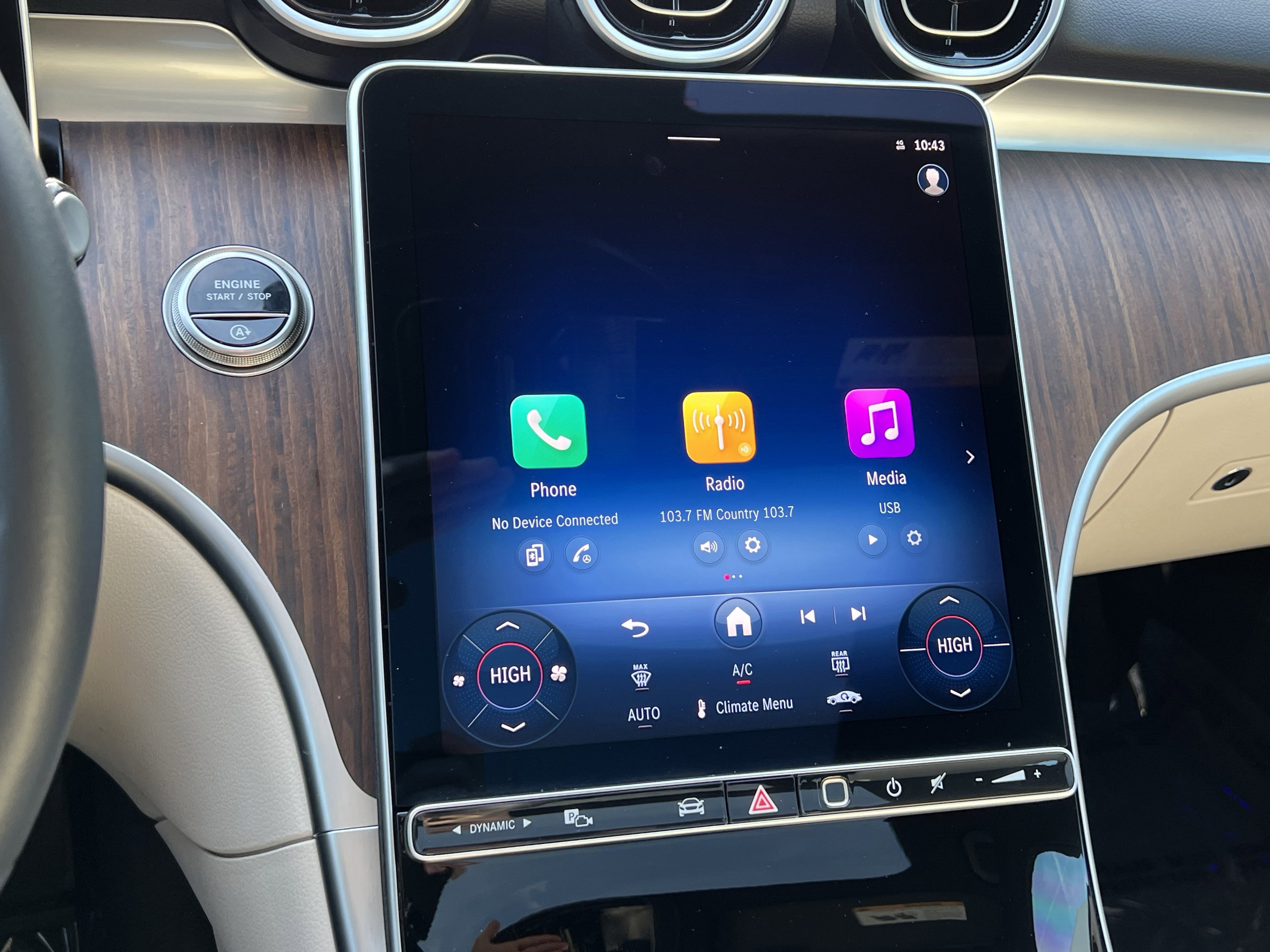 Certified 2025 Mercedes-Benz C 300 Sedan image 24