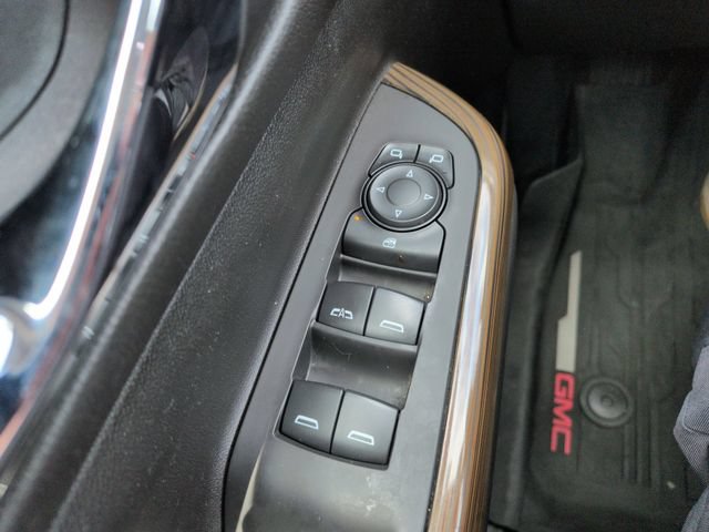 Used 2021 GMC Acadia SLE w/ Driver Convenience Package FWD image 31
