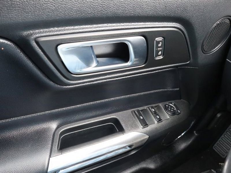 Used 2020 Ford Mustang Premium image 21