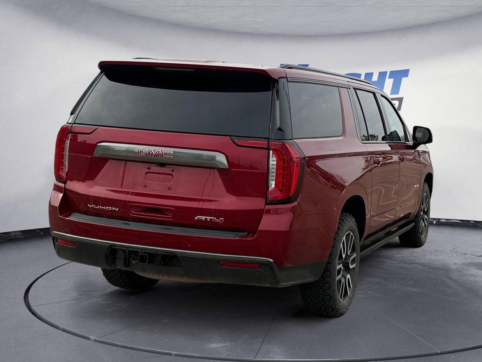 Used 2023 GMC Yukon XL AT4 w/ AT4 Premium Package image 5
