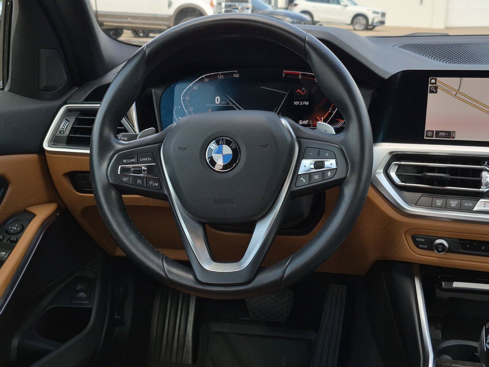 Used 2022 BMW 330i Sedan w/ Driving Assistance Package RWD image 17