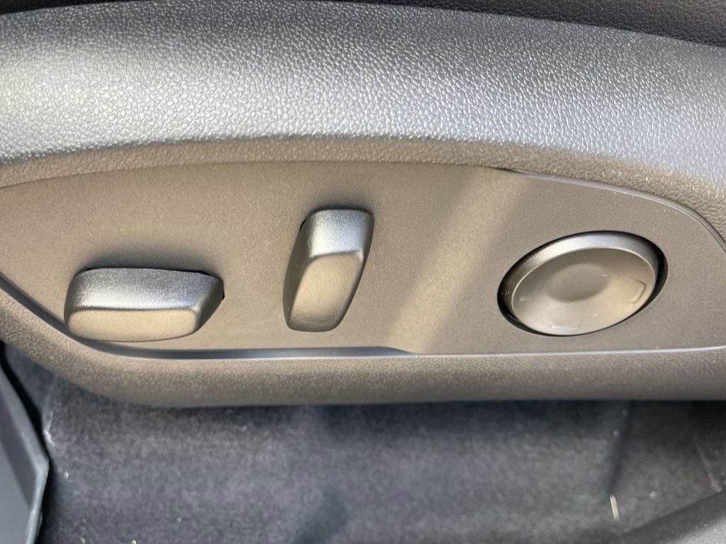 New 2026 Chevrolet Traverse RS w/ LPO, Floor Liner Package image 12