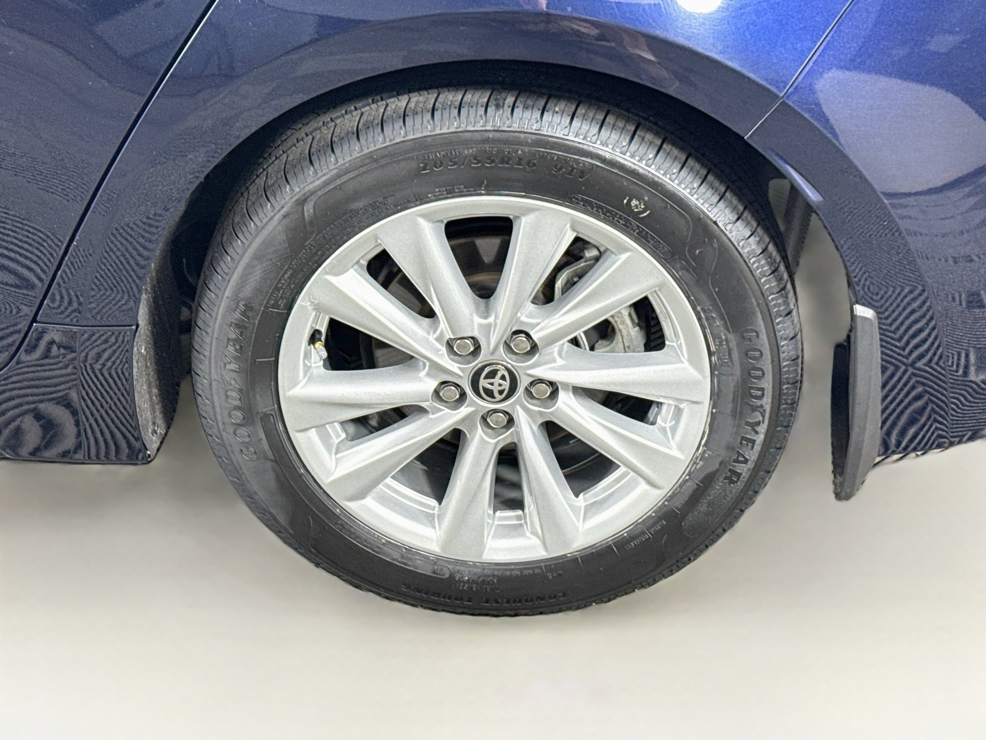 Certified 2025 Toyota Corolla LE w/ LE Premium Package FWD image 9