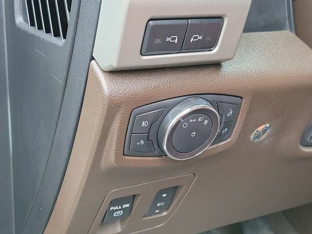 Used 2018 Ford F150 King Ranch w/ Equipment Group 601A Luxury AWD/4WD image 9