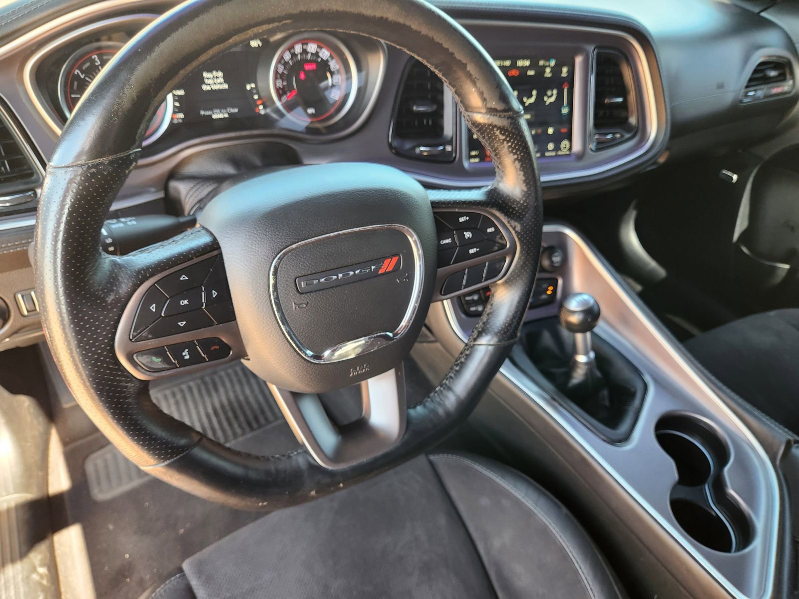 Used 2020 Dodge Challenger R/T Scat Pack w/ Dynamics Package RWD image 27