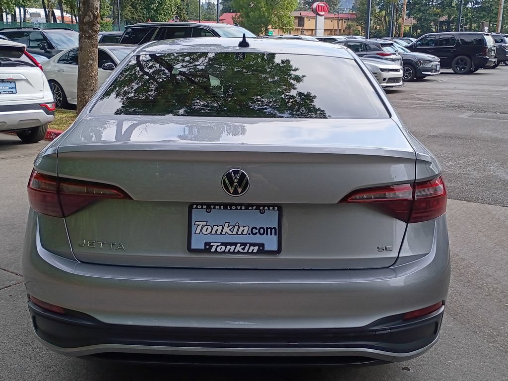 Used 2022 Volkswagen Jetta SE FWD image 5