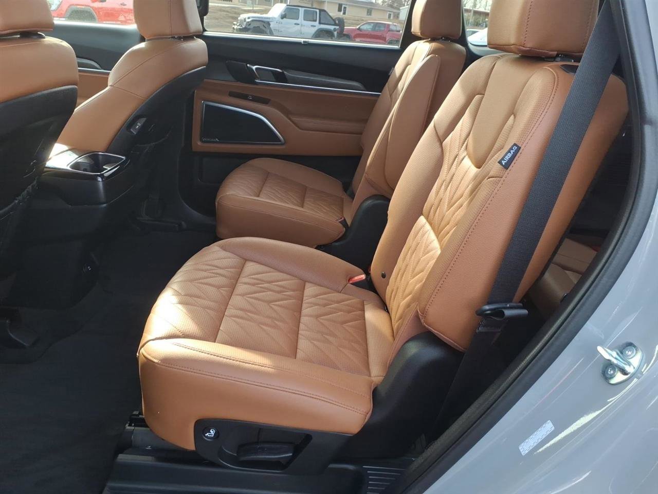 Used 2025 Kia Telluride SX X-Line image 9