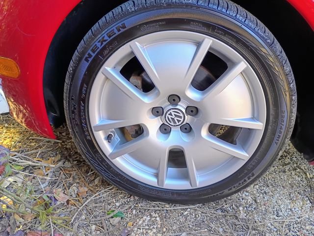 Used 2002 Volkswagen Beetle S image 27