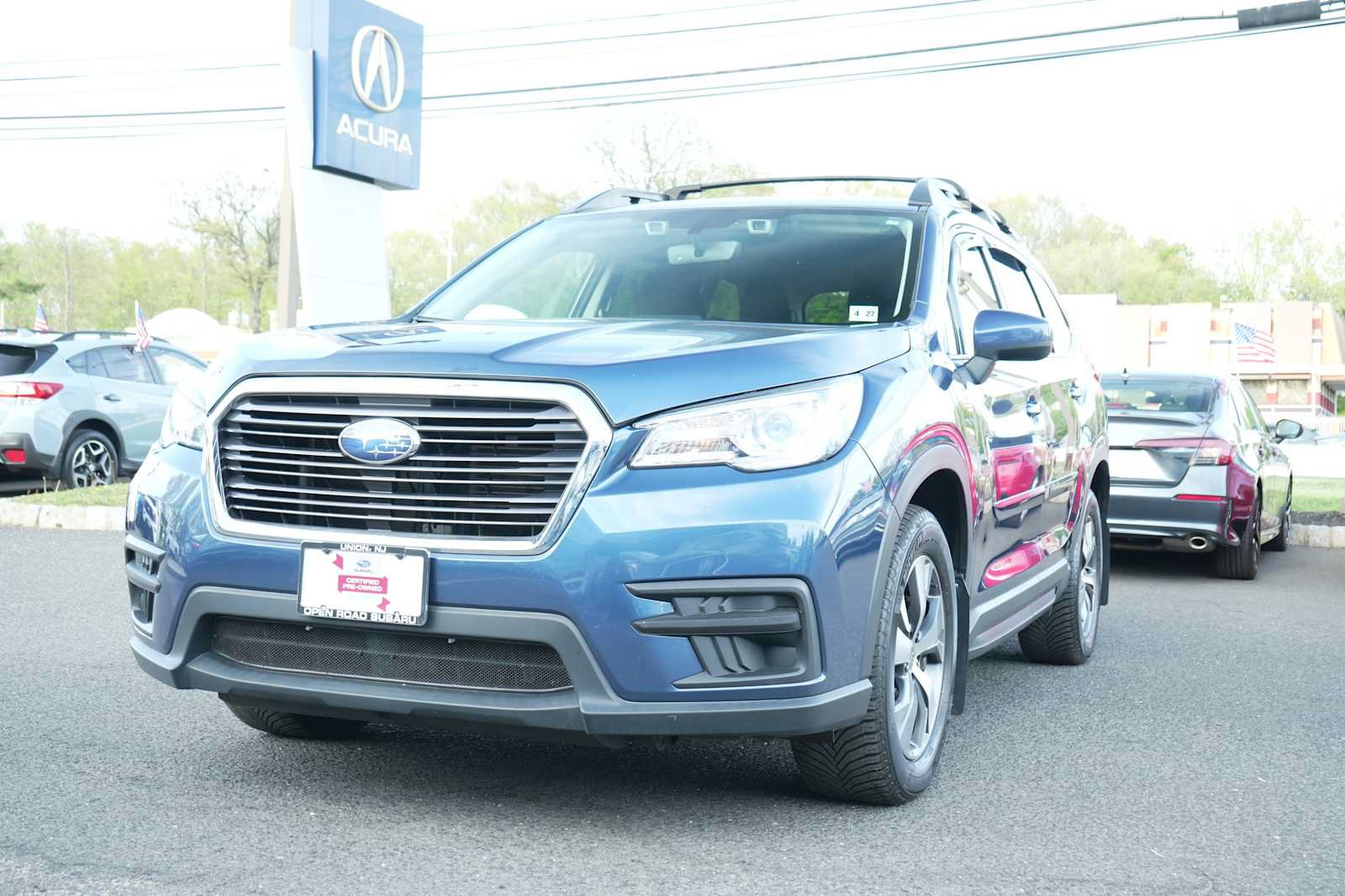 Used 2022 Subaru Ascent Premium w/ Convenience Package AWD/4WD image 2