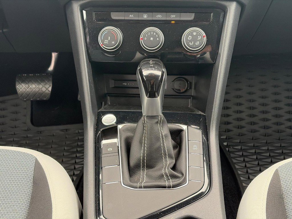 Used 2025 Volkswagen Taos S image 15