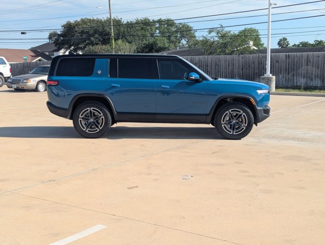 Used 2025 Rivian R1S Adventure AWD/4WD image 4