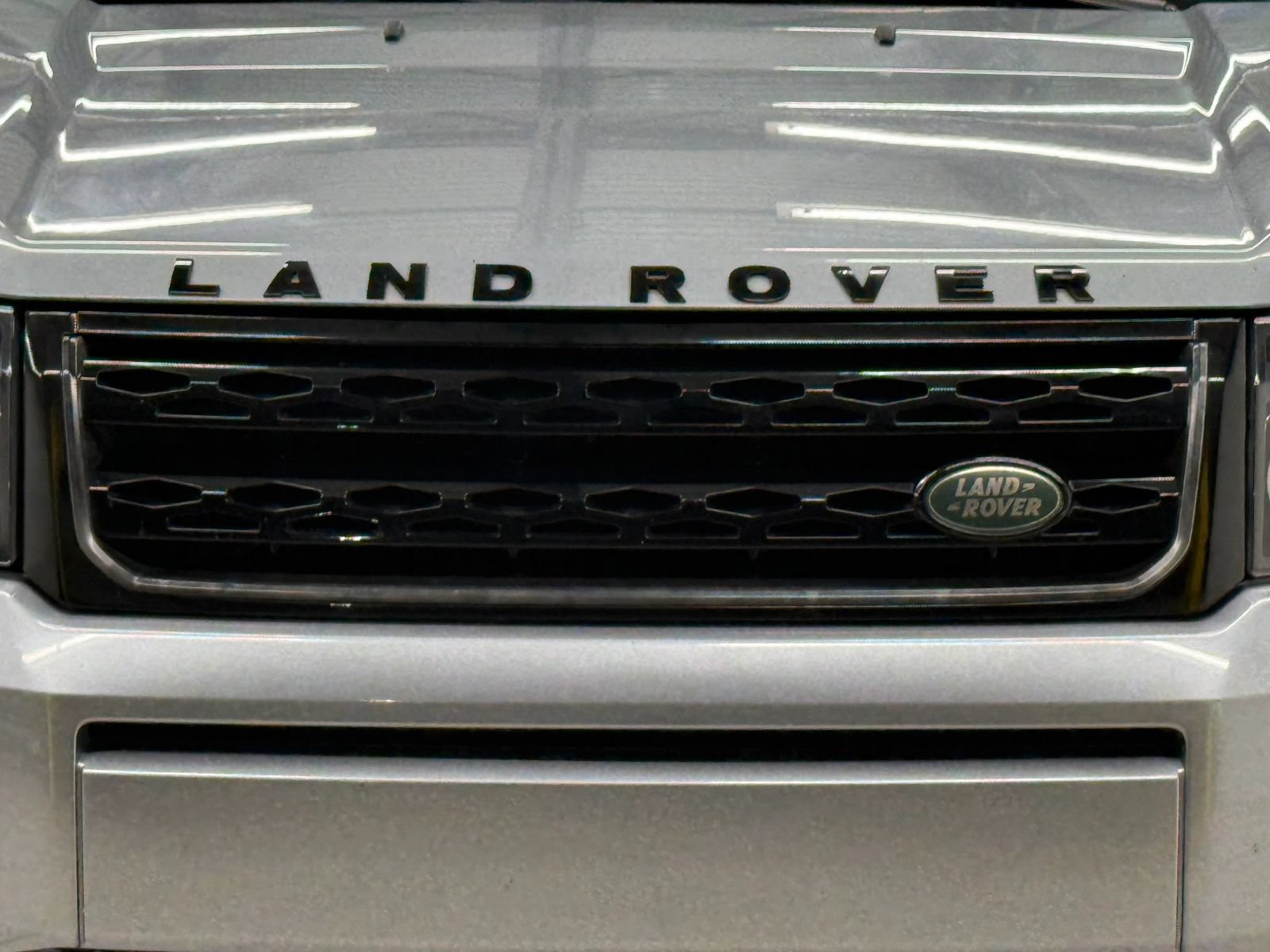 Used 2015 Land Rover LR2 HSE AWD/4WD image 5