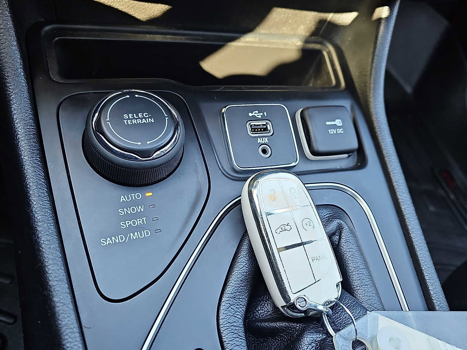 Used 2019 Jeep Cherokee High Altitude image 24