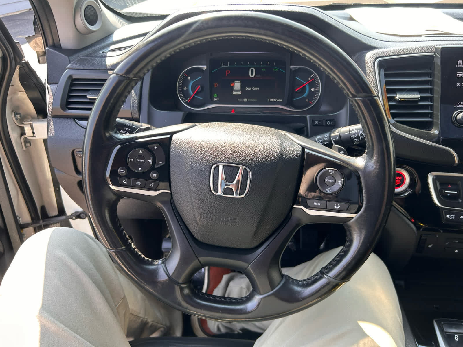 Used 2019 Honda Pilot Touring image 15