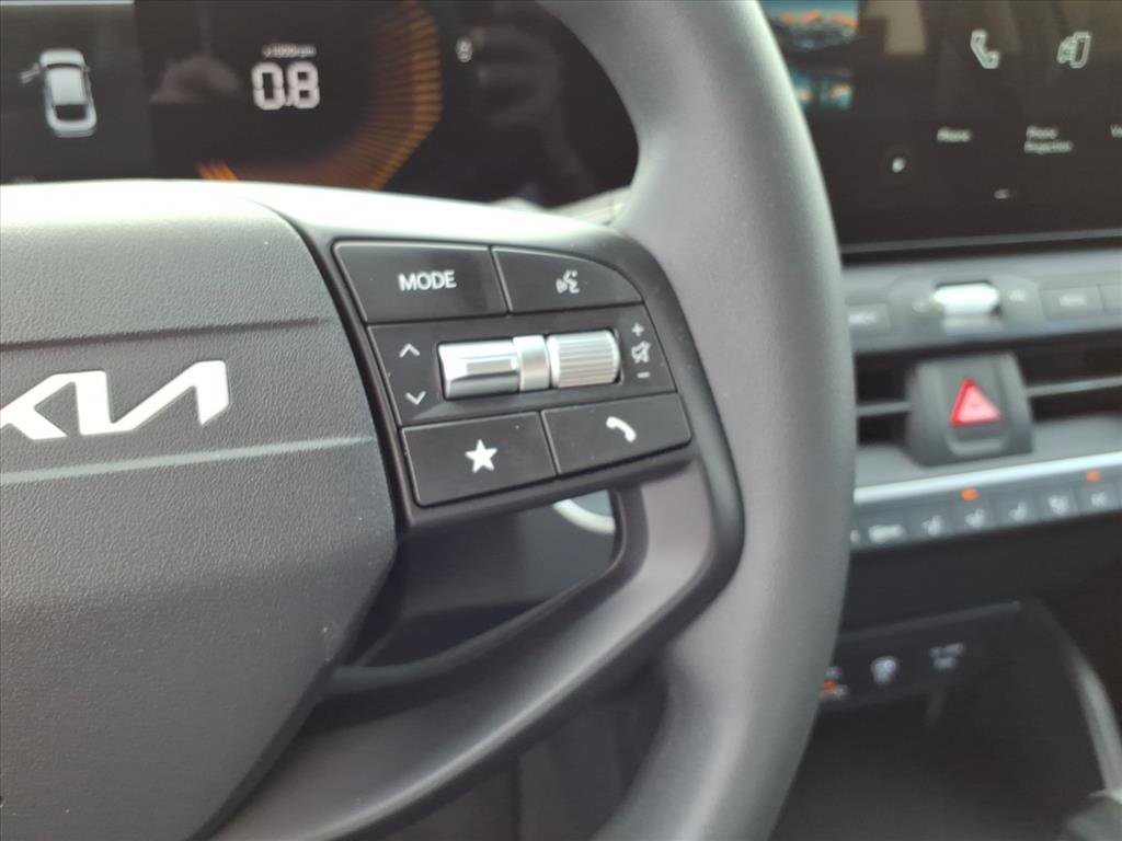 New 2025 Kia K4 LX image 21