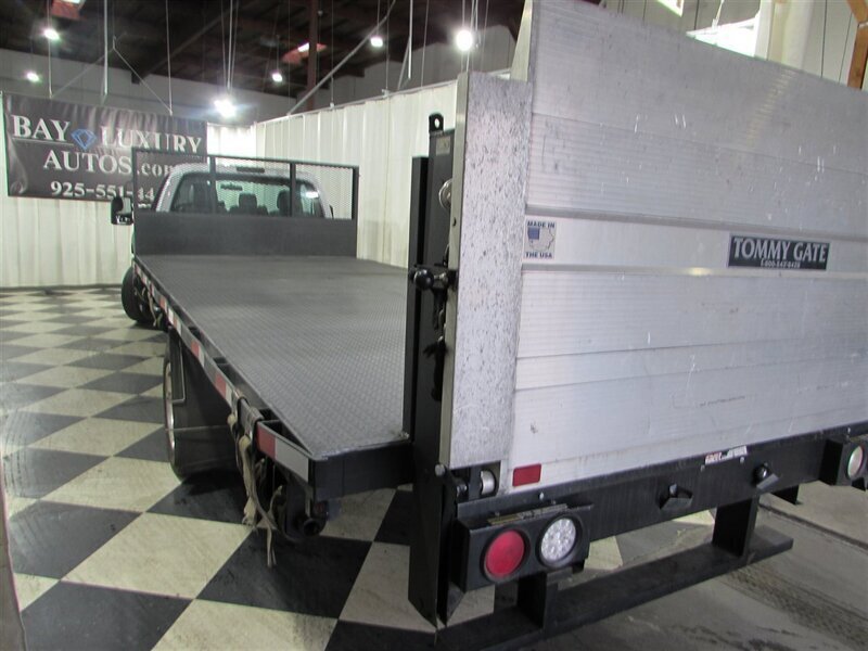 Used 2016 Ford F550 2WD Regular Cab Super Duty image 8
