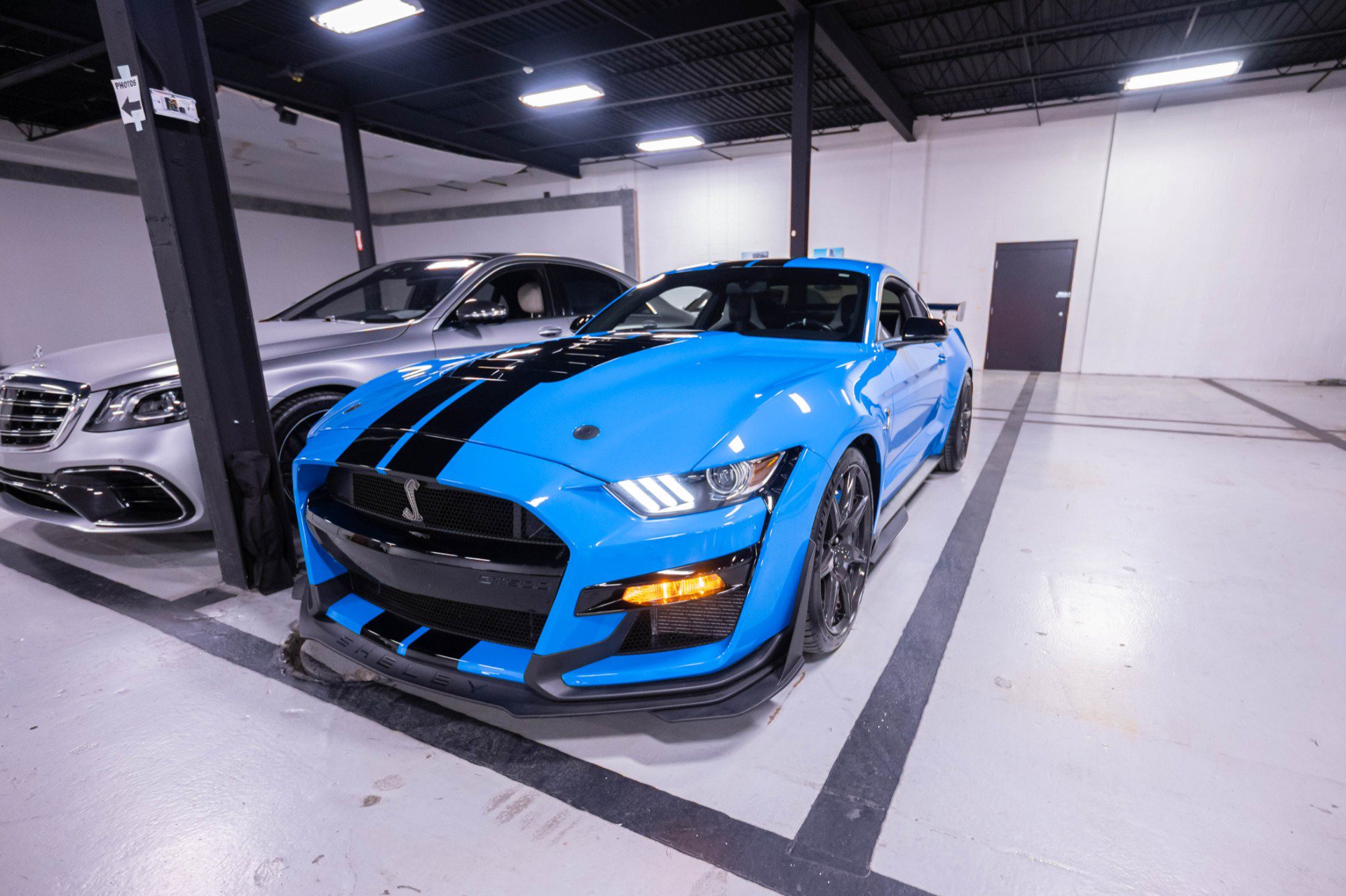Used 2022 Ford Mustang Shelby GT500 w/ Carbon Fiber Track Pack RWD image 70