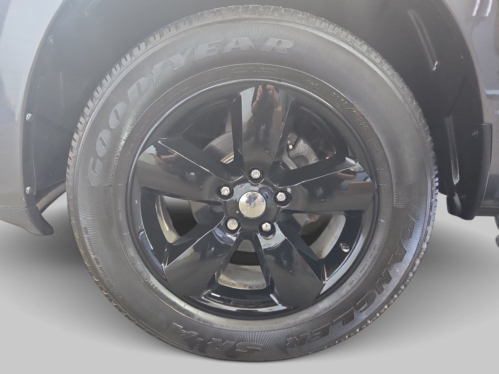 Used 2021 RAM 1500 Express w/ Wheel & Sound Group AWD/4WD image 33