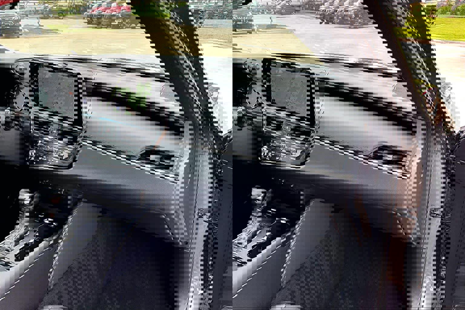 Used 2025 Lexus ES 350 w/ Premium Package image 19