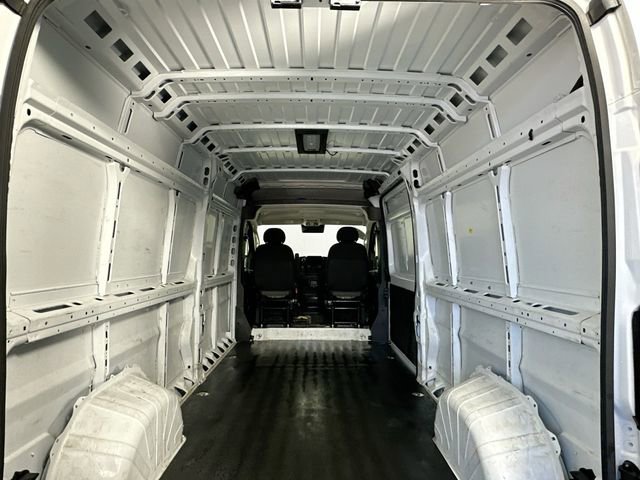 Used 2025 RAM ProMaster 2500 w/ Convenience Group FWD image 15