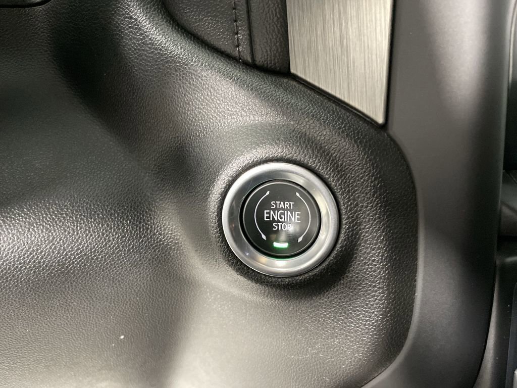 Used 2021 GMC Sierra 3500 Denali w/ Technology Package image 8