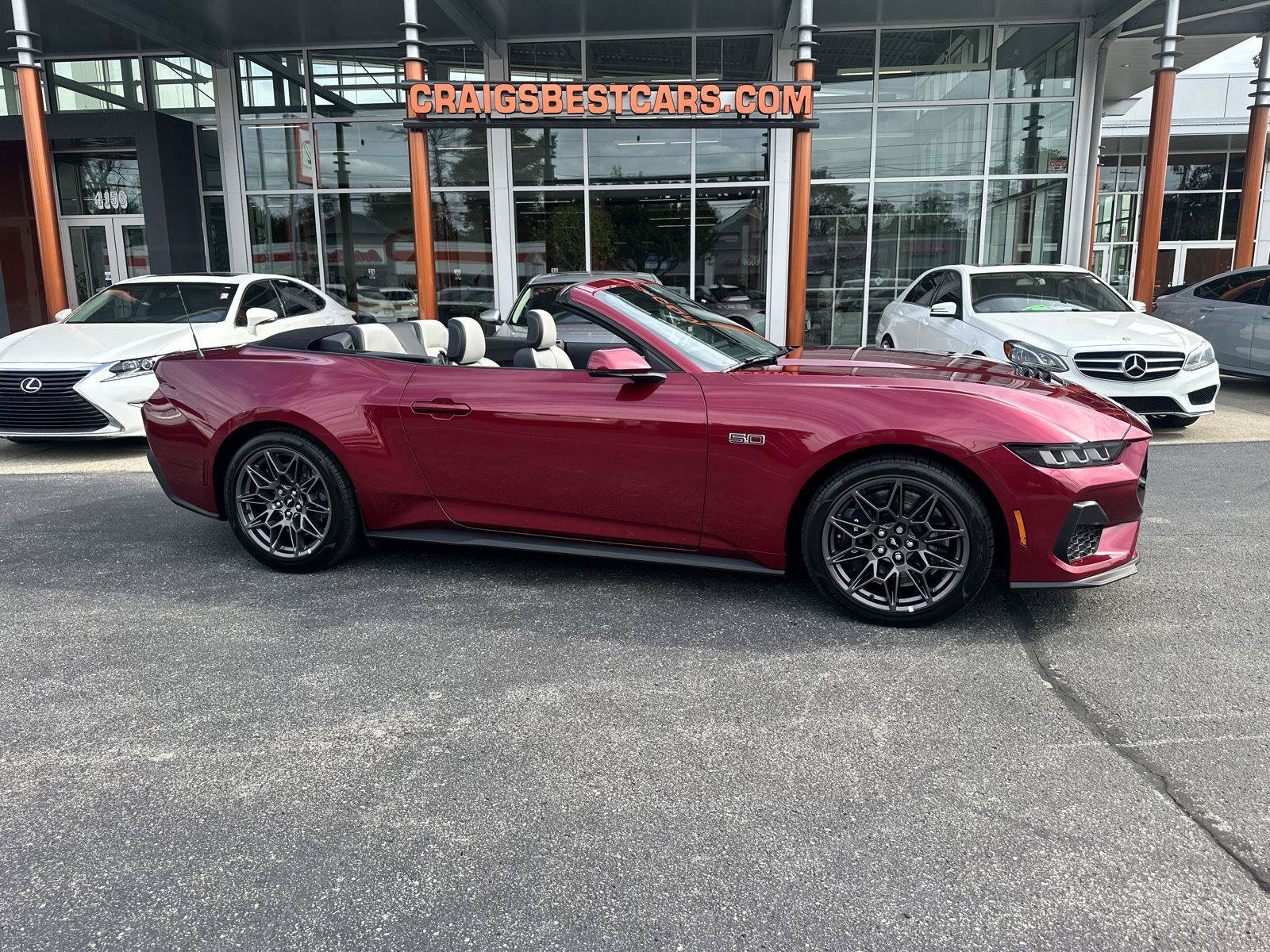 Used 2025 Ford Mustang GT Premium w/ GT Performance Package RWD image 9