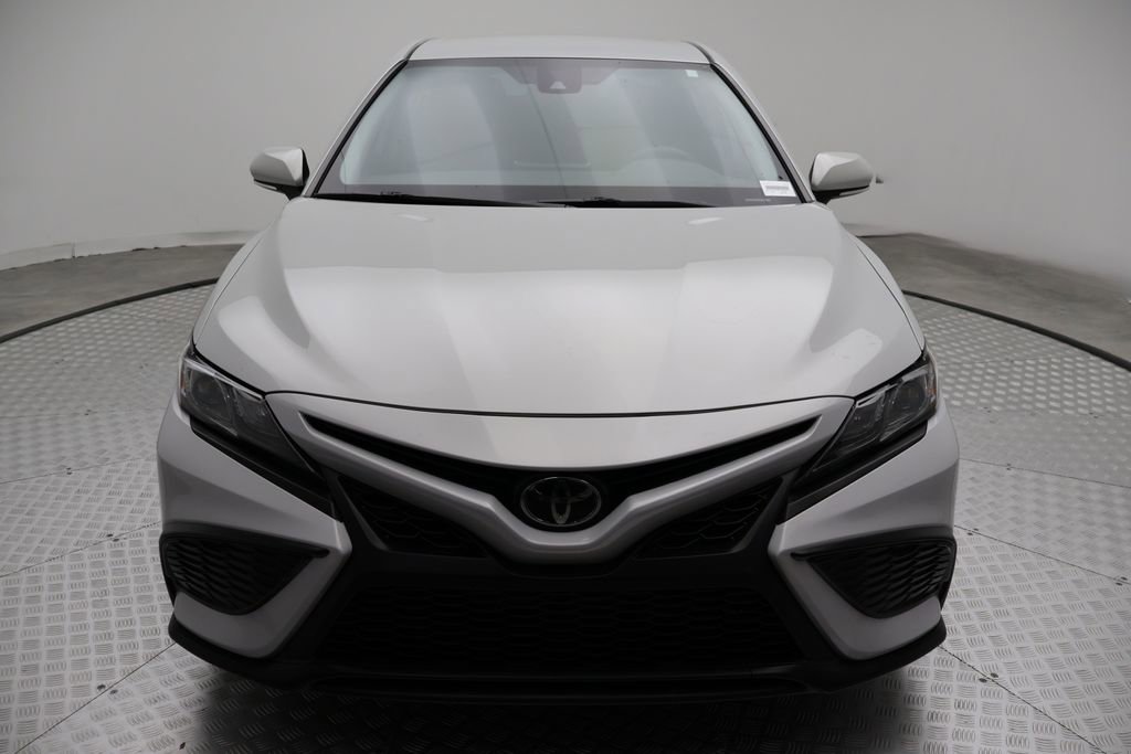 Used 2024 Toyota Camry SE w/ Convenience Package image 5