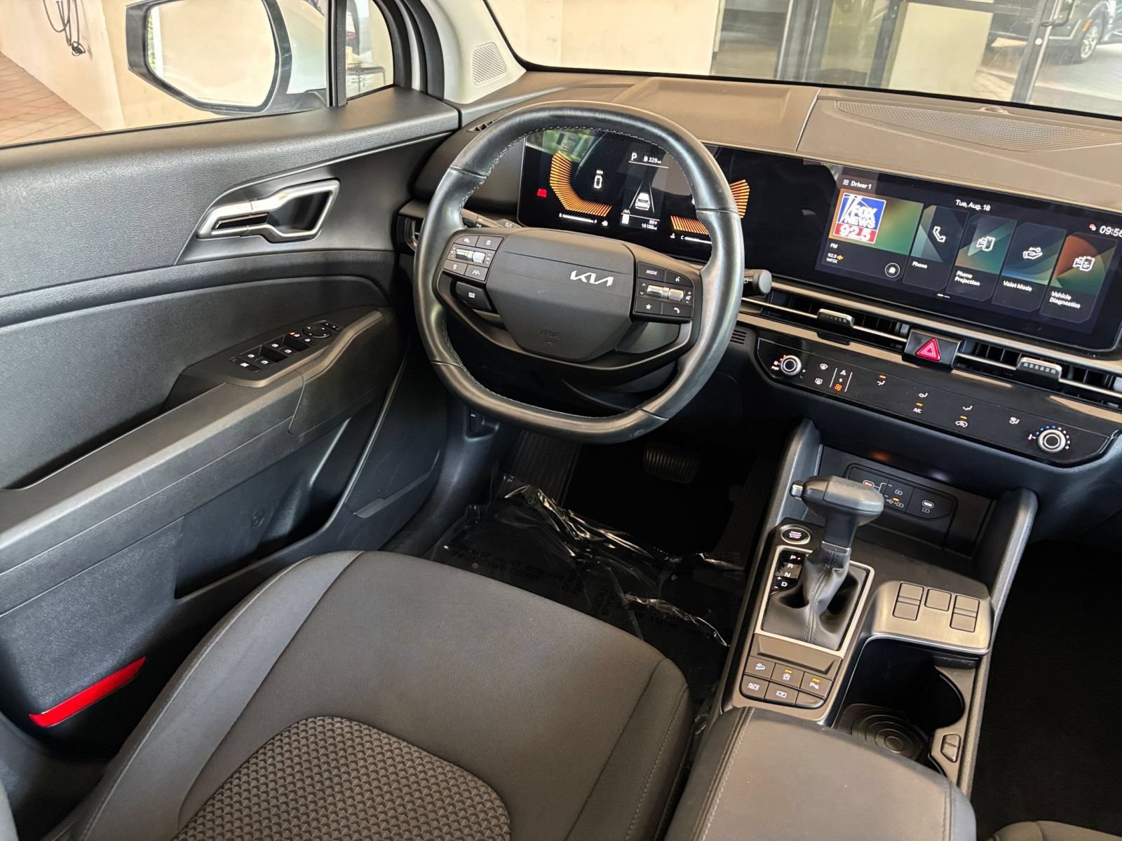 Used 2026 Kia Sportage LX FWD image 28