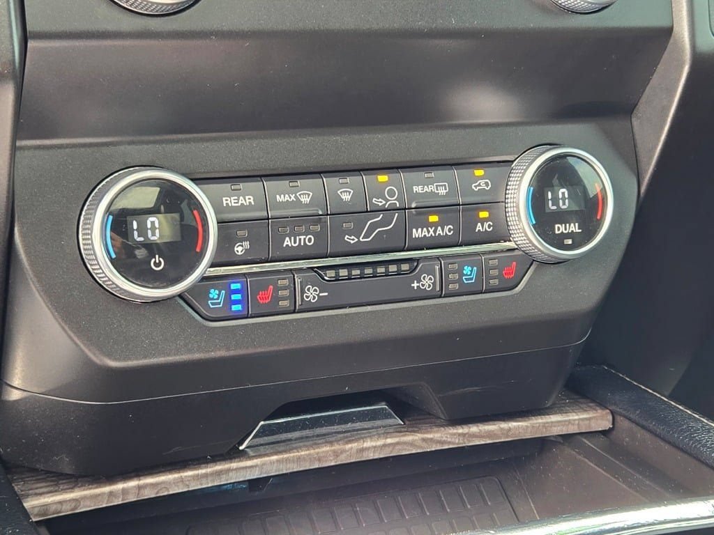 Used 2020 Ford Expedition Max Limited w/ Equipment Group 301A AWD/4WD image 32