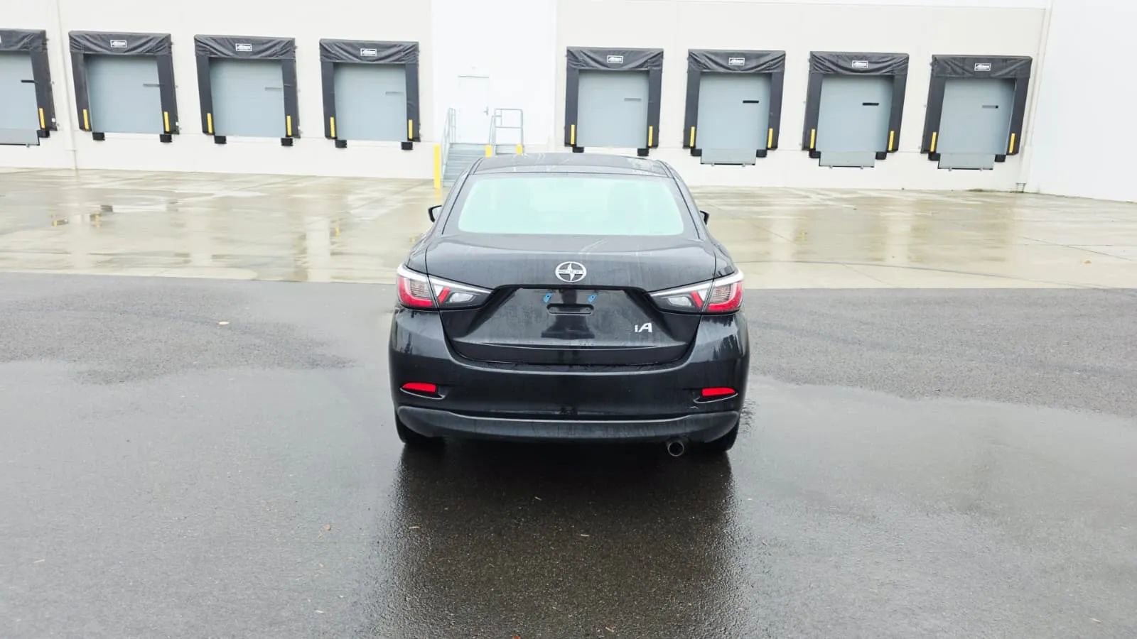 Used 2016 Scion iA image 4