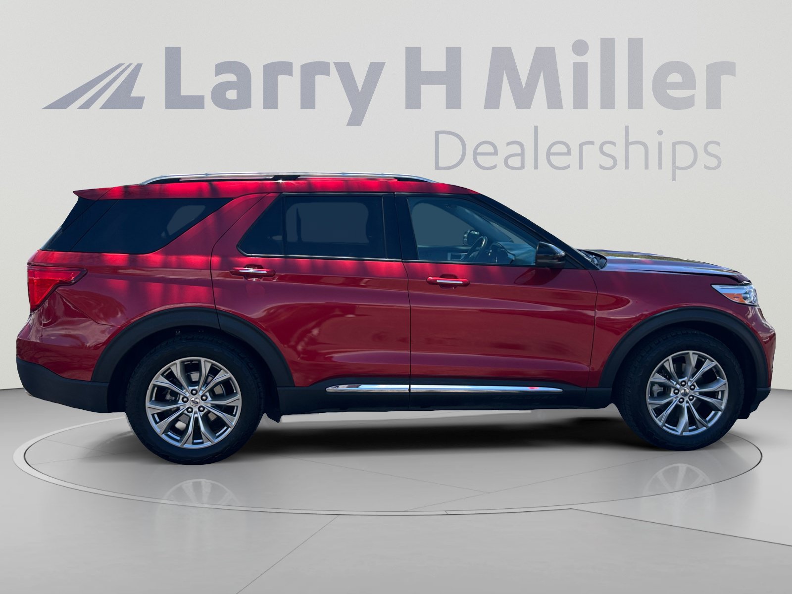 Used 2021 Ford Explorer Limited w/ Equipment Group 301A RWD image 6