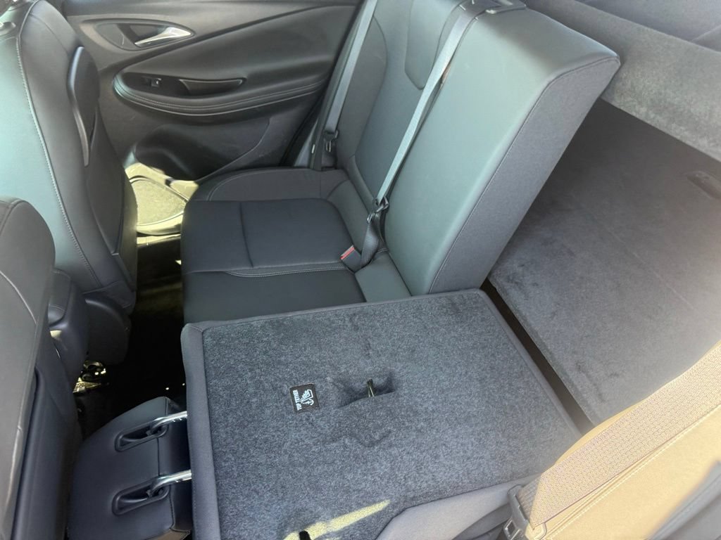 Used 2023 Buick Encore GX Preferred w/ Cold Weather Comfort Package FWD image 33