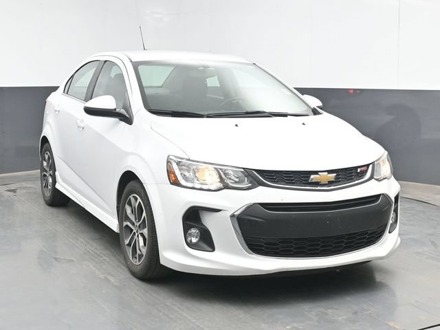 Used 2017 Chevrolet Sonic LT w/ Convenience Package FWD image 2