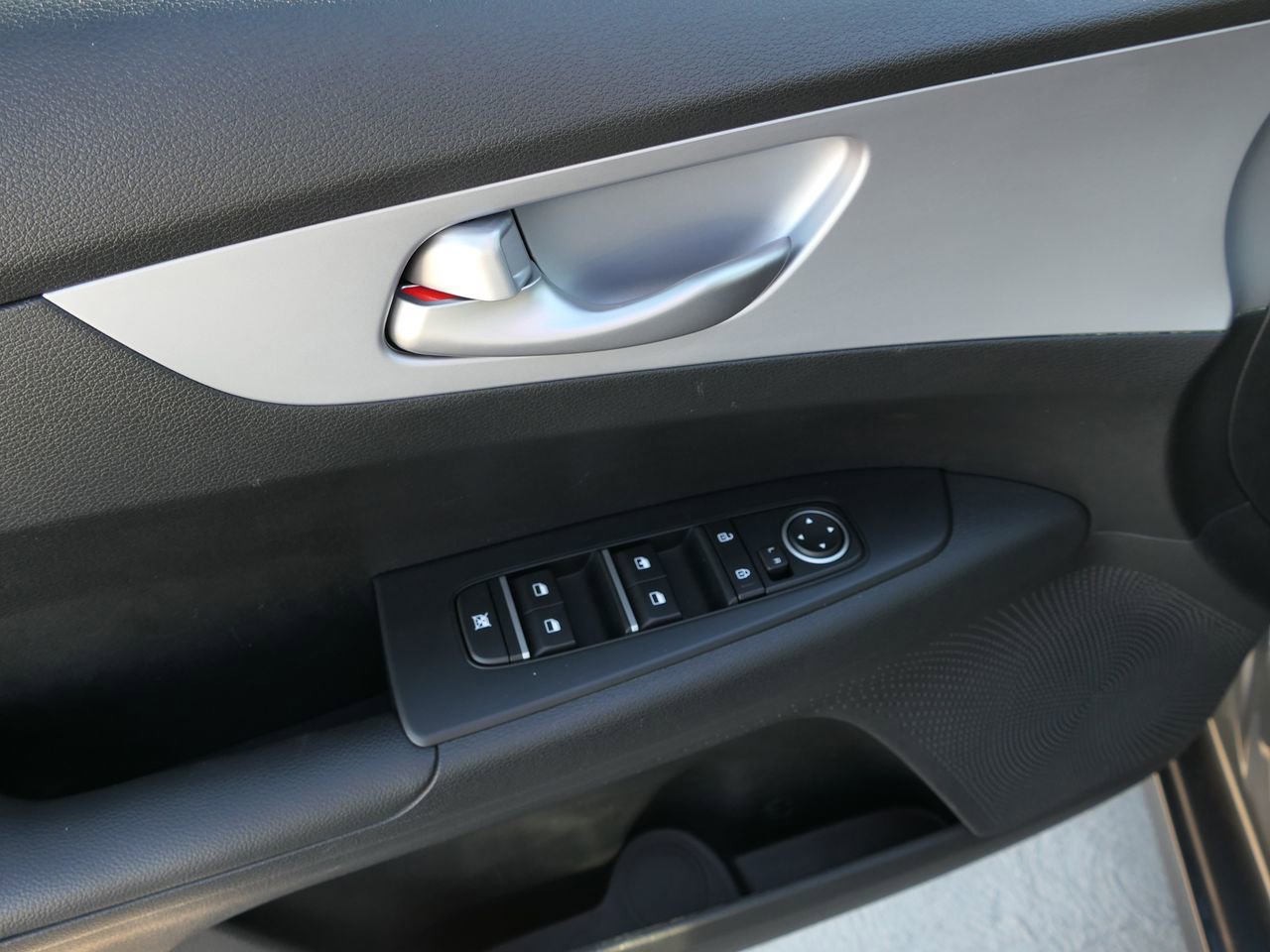 Used 2024 Kia Forte LXS image 14