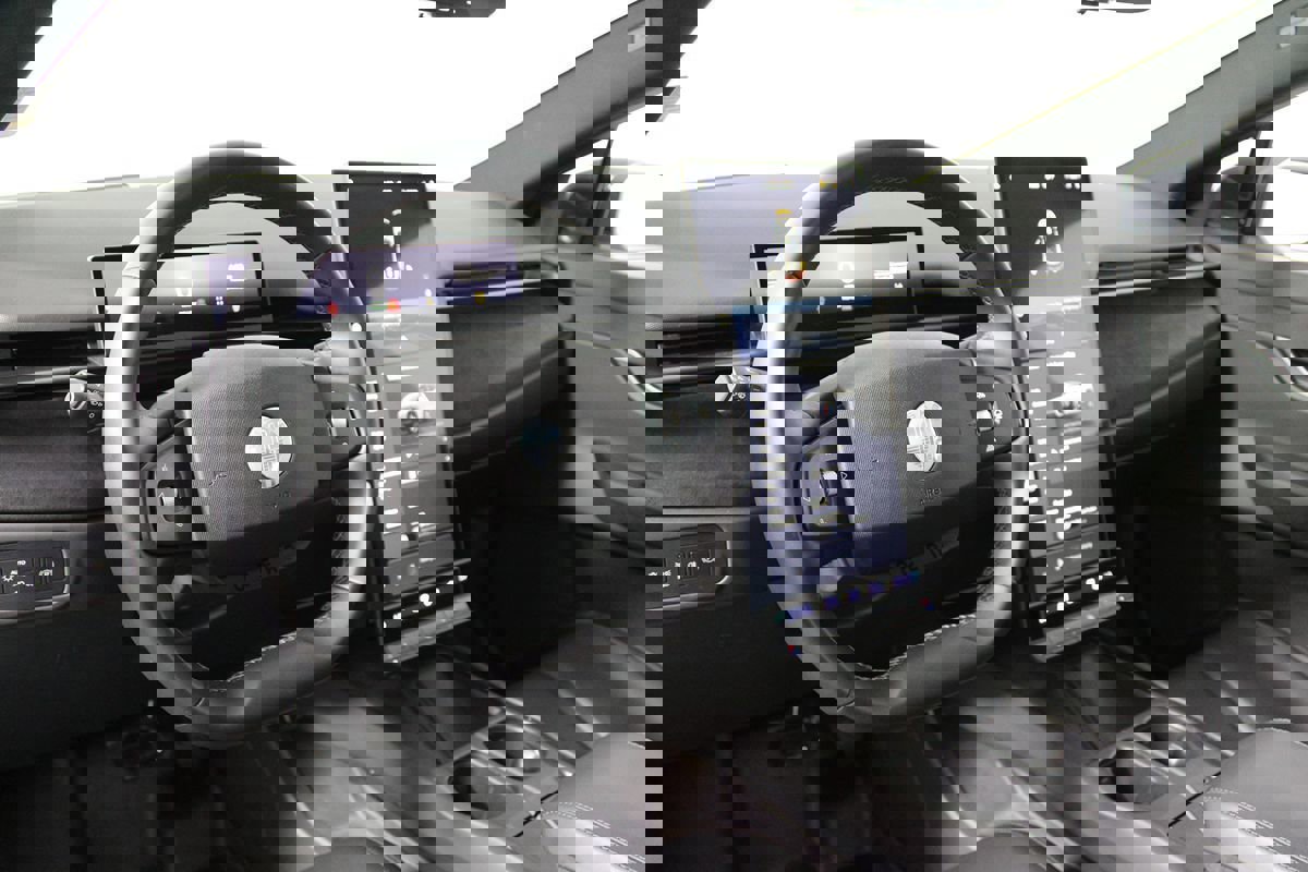 Used 2023 Fisker Ocean Ultra image 7