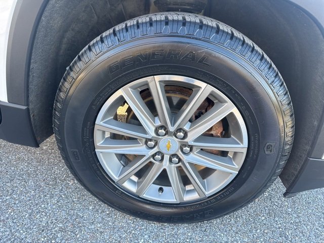Used 2023 Chevrolet Traverse LT image 9