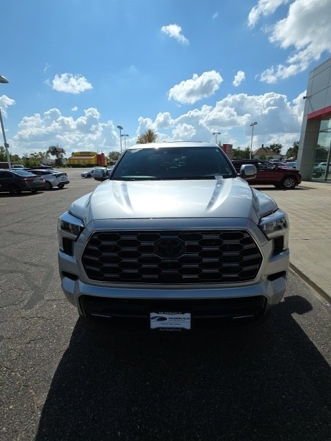 Used 2025 Toyota Sequoia Platinum image 8