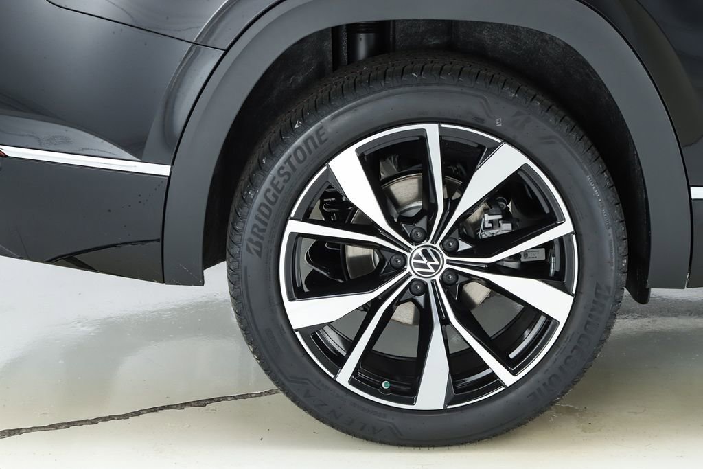 New 2026 Volkswagen Atlas SEL Premium R-Line image 13