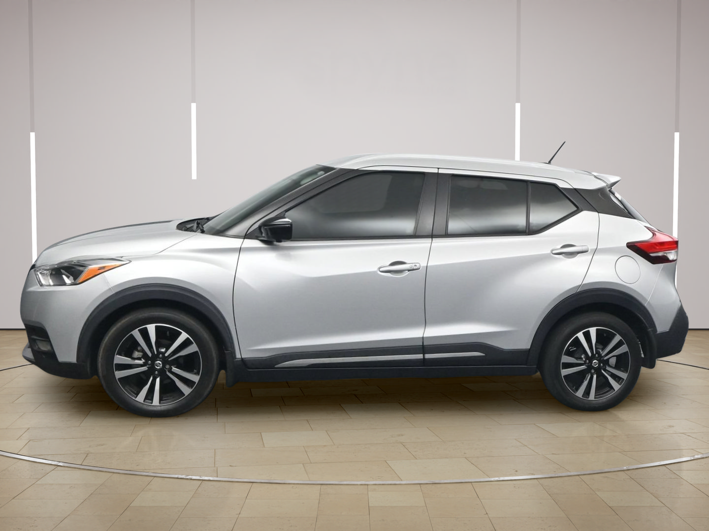 Certified 2020 Nissan Kicks SR w/ SR Premium Package FWD image 4