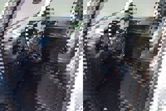 New 2025 Ford Maverick Lariat w/ Black Appearance Package image 6