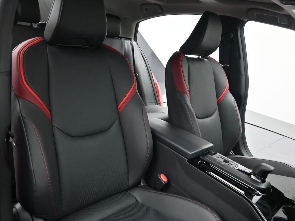 New 2026 Toyota Prius Plug-In Hybrid FWD image 11