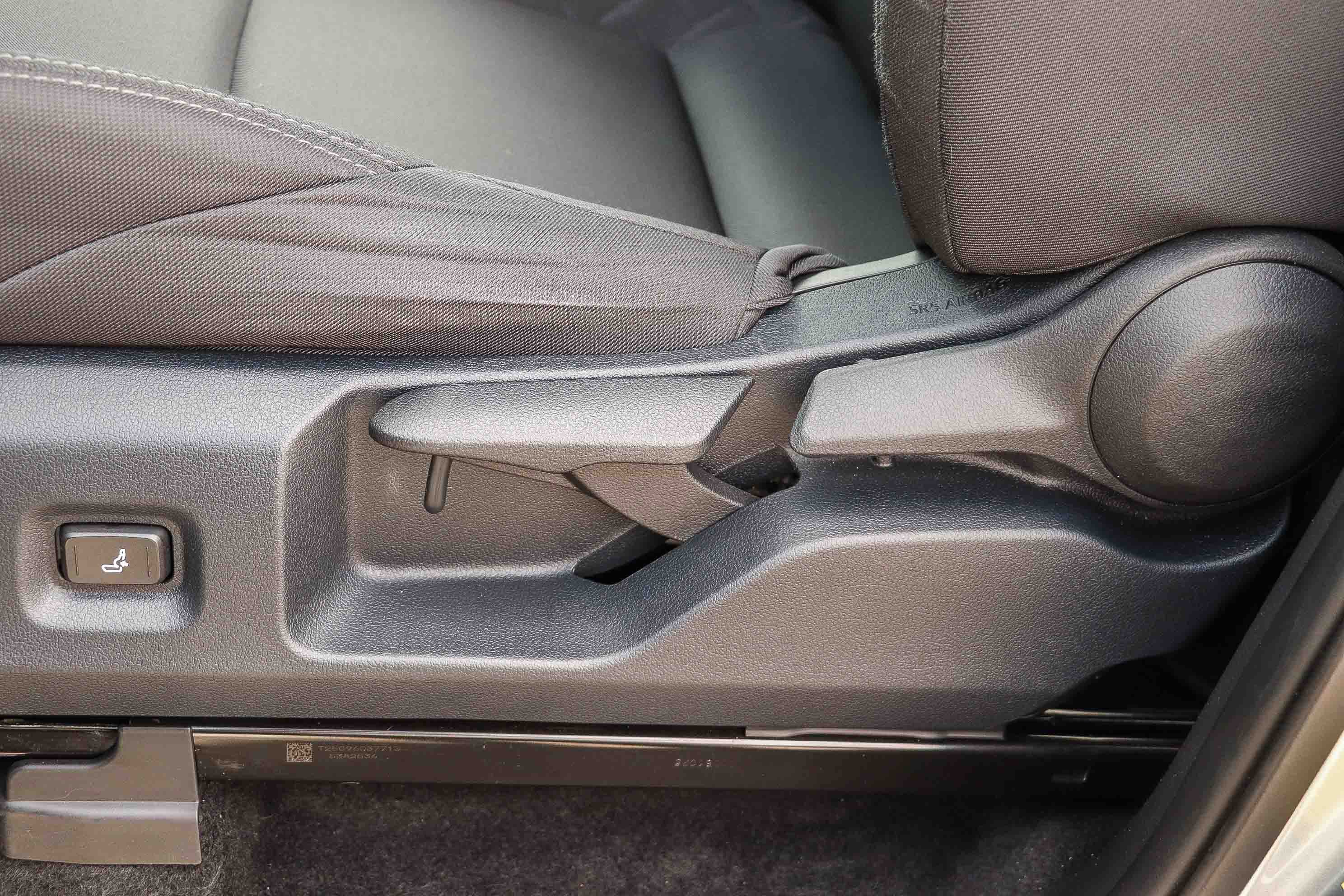 Certified 2025 Toyota Tacoma SR RWD image 16