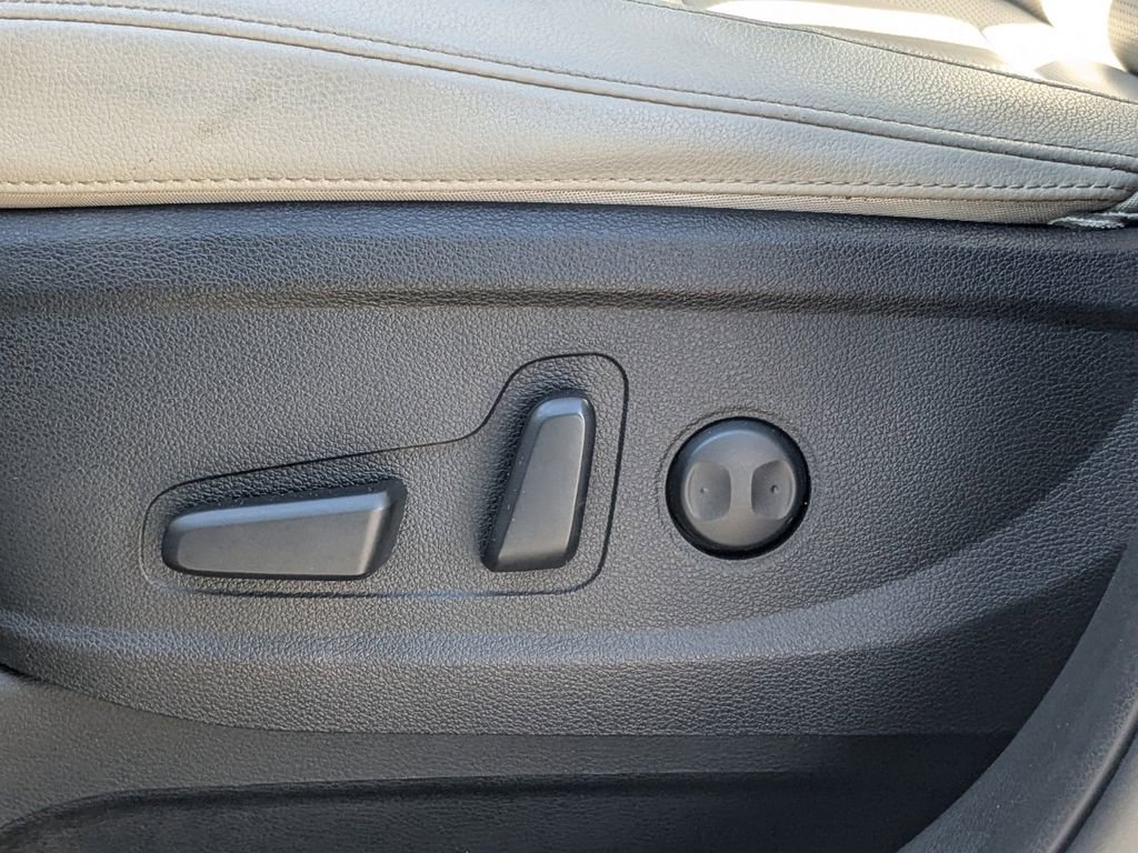 Used 2022 Kia Telluride EX w/ EX Premium Package FWD image 19