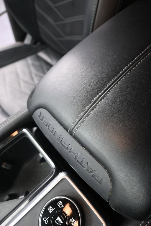 Used 2022 Nissan Pathfinder Platinum w/ Cargo Package image 40