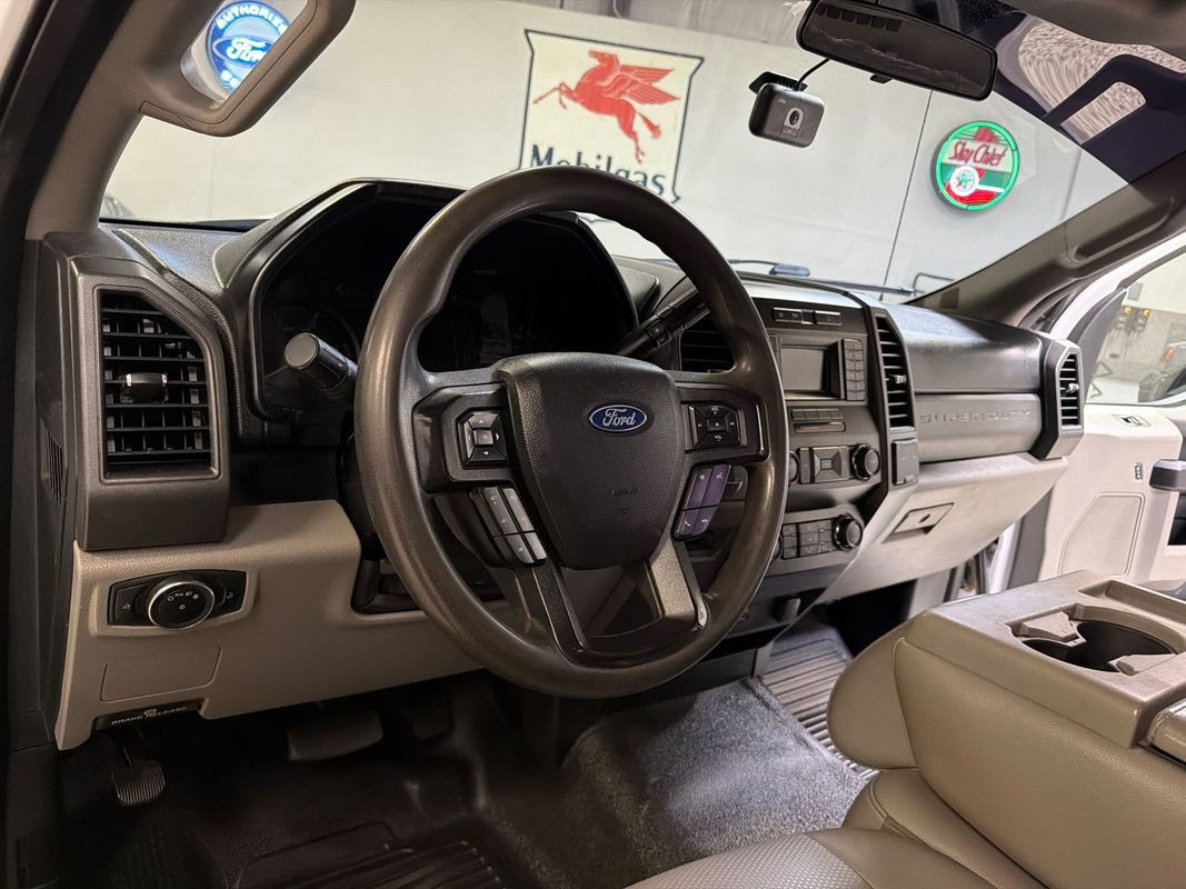 Used 2019 Ford F550 2WD Regular Cab Super Duty image 24
