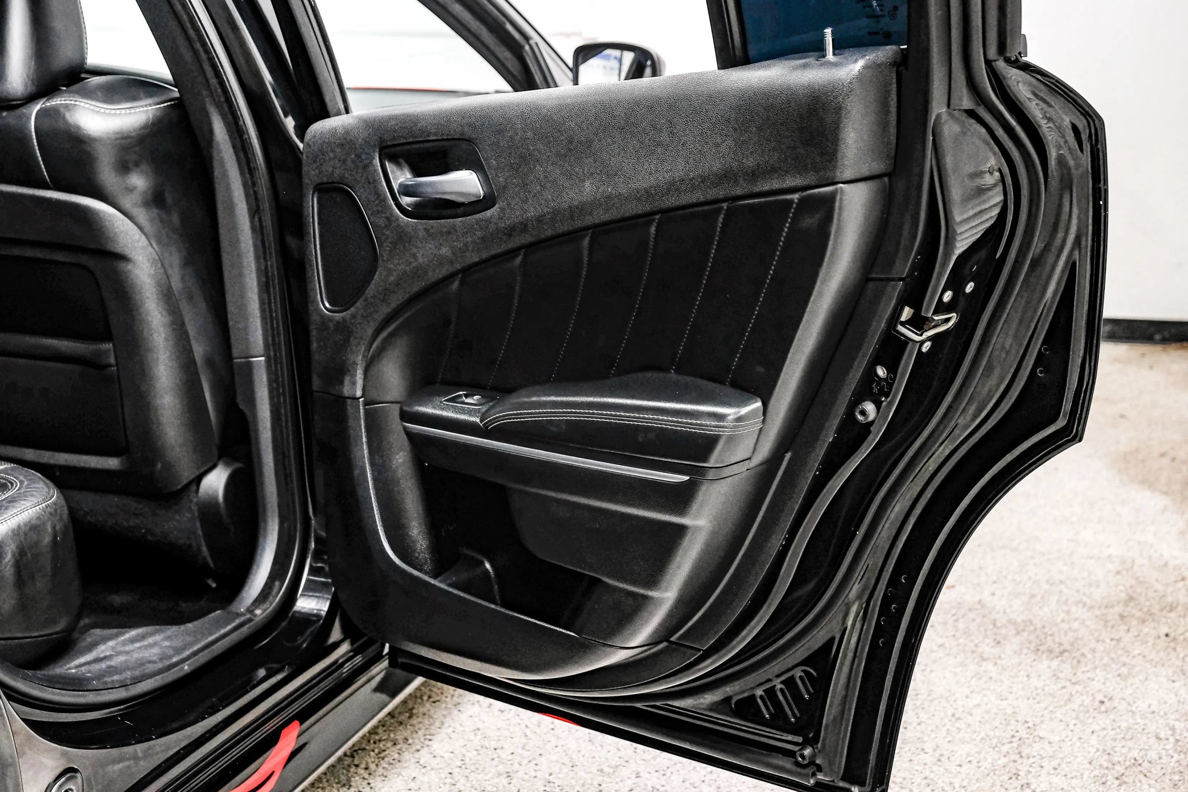 Used 2016 Dodge Charger SRT w/ Harman/Kardon Audio Group RWD image 55
