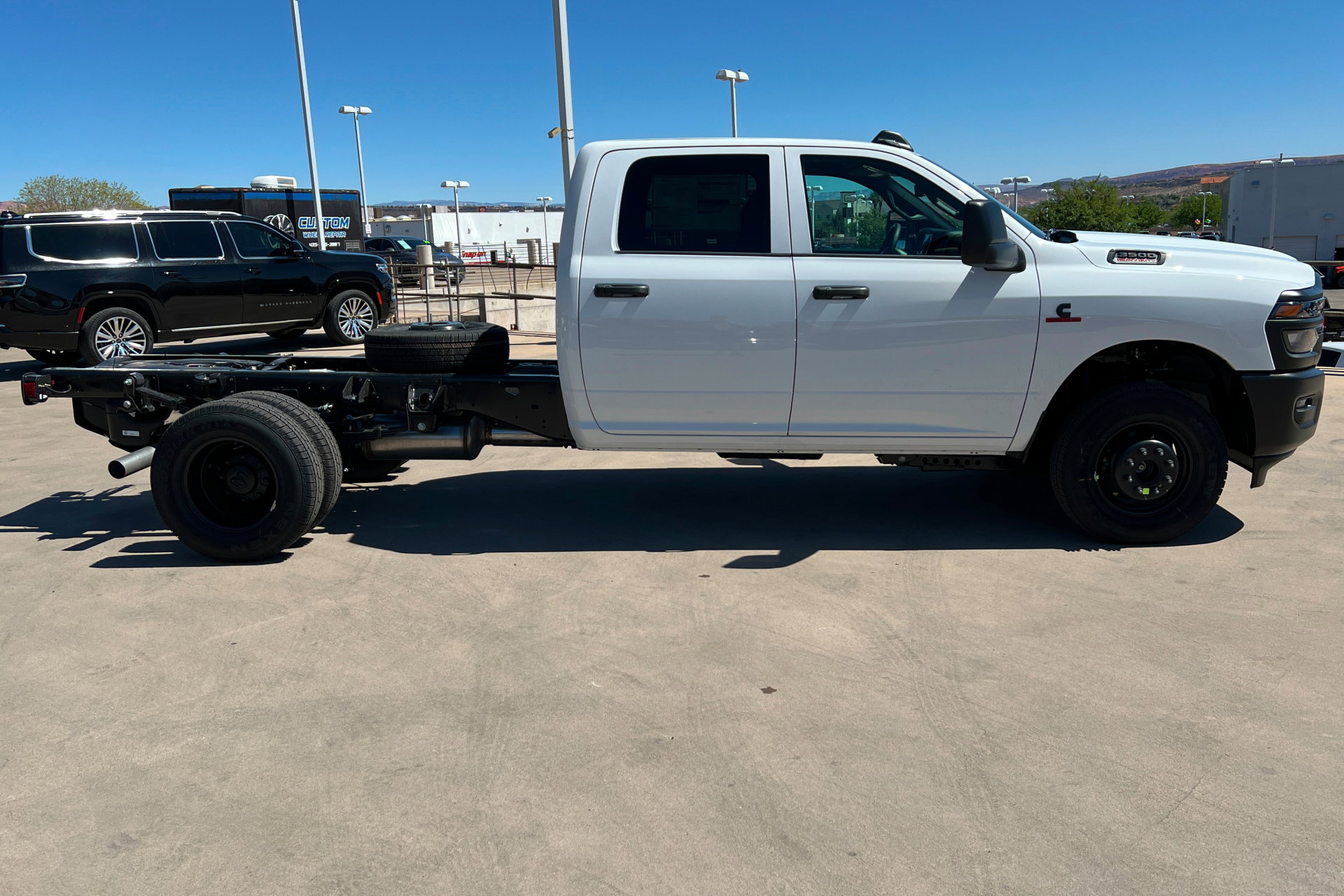 New 2026 RAM 3500 Tradesman AWD/4WD image 6