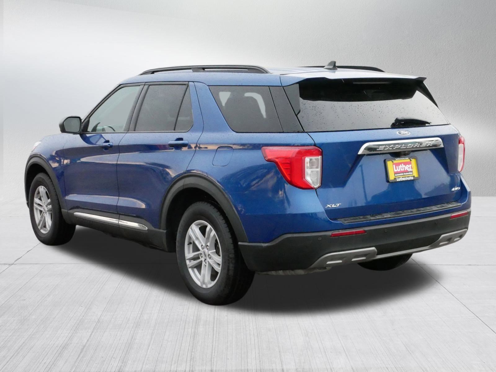 Used 2022 Ford Explorer XLT image 5