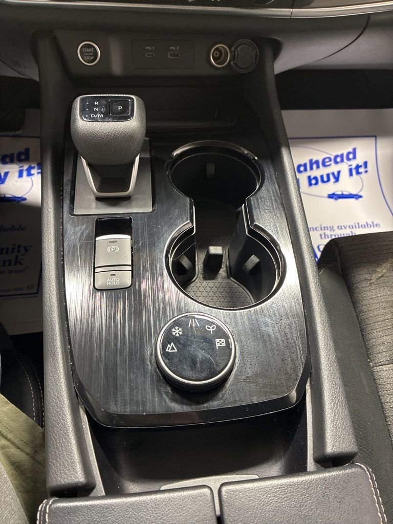 Used 2023 Nissan Rogue SV image 18